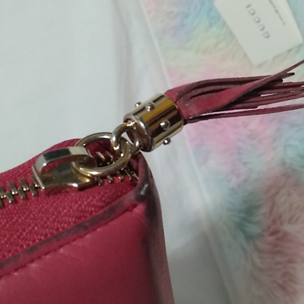 Gucci Soho Magenta Large pebble calf skin zip around Wallet With COA - Picture 9 of 16